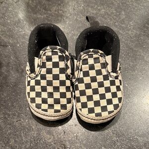 Infant Slip-On V Checkerboard Crib Shoe 4